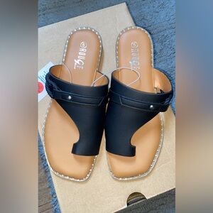 Brand New Rouge Helium Sandals Size 6.